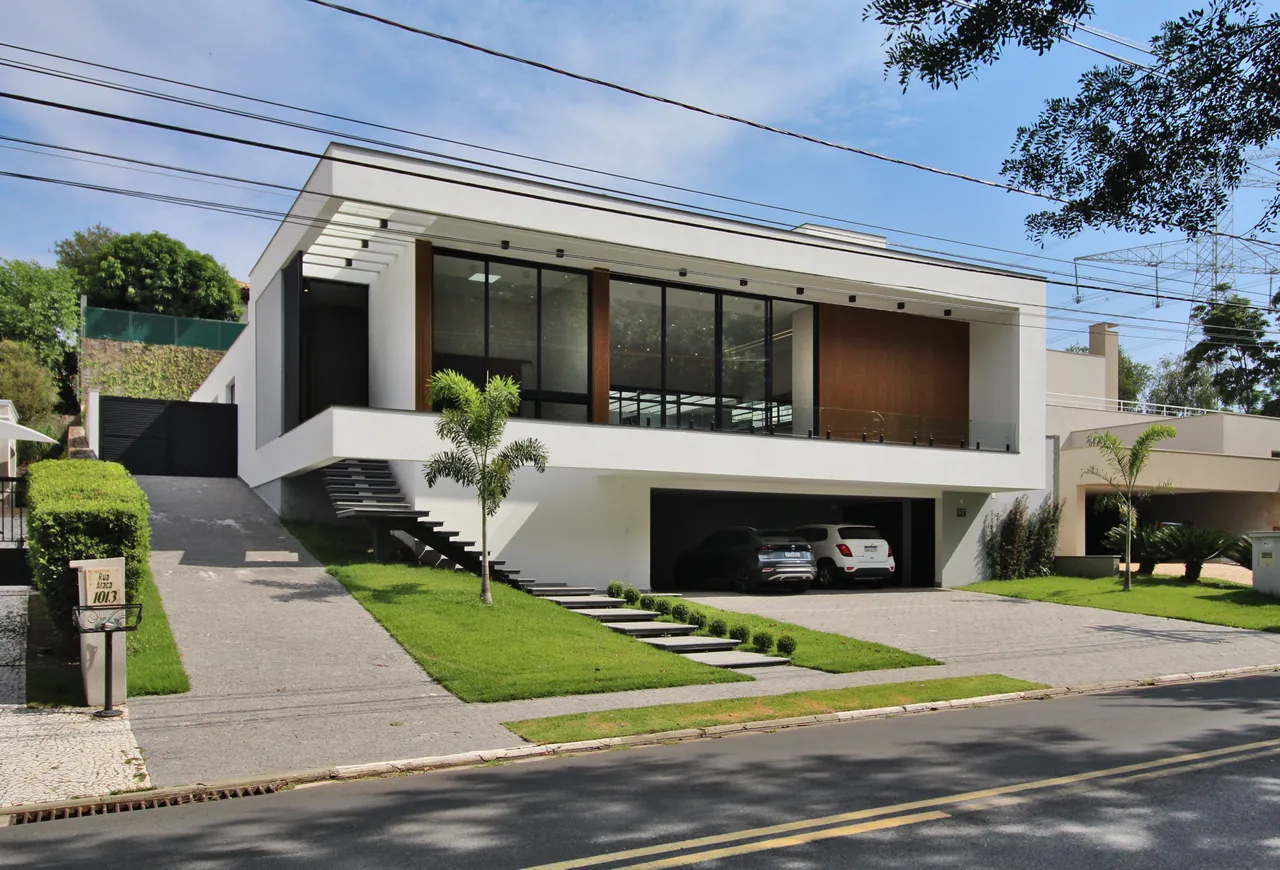 Casa térrea novíssima de alto padrão à venda no condomínio Alphaville Campinas