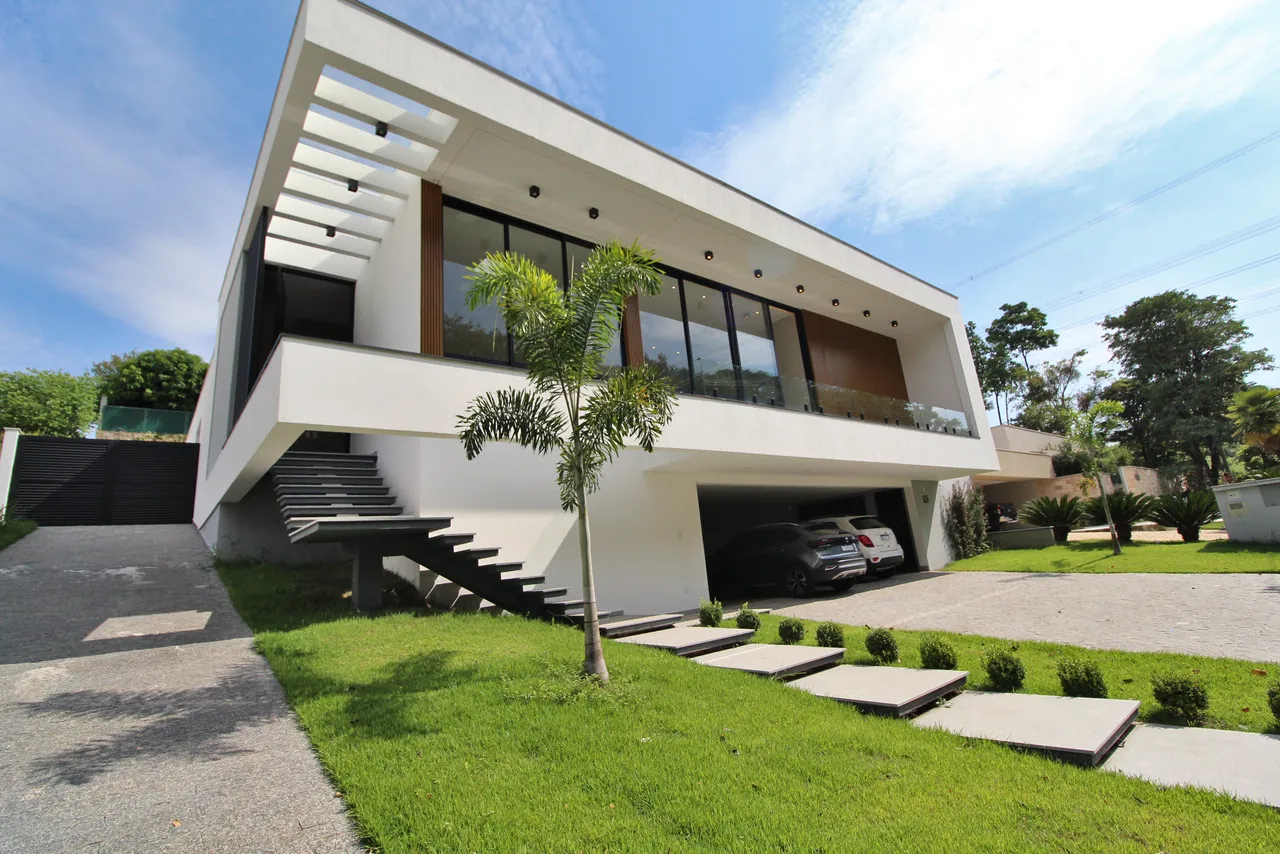 Casa térrea novíssima de alto padrão à venda no condomínio Alphaville Campinas