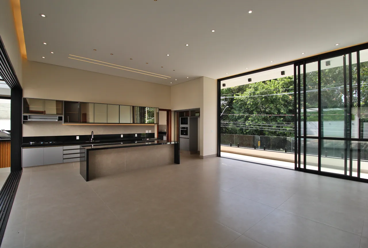 Casa térrea novíssima de alto padrão à venda no condomínio Alphaville Campinas