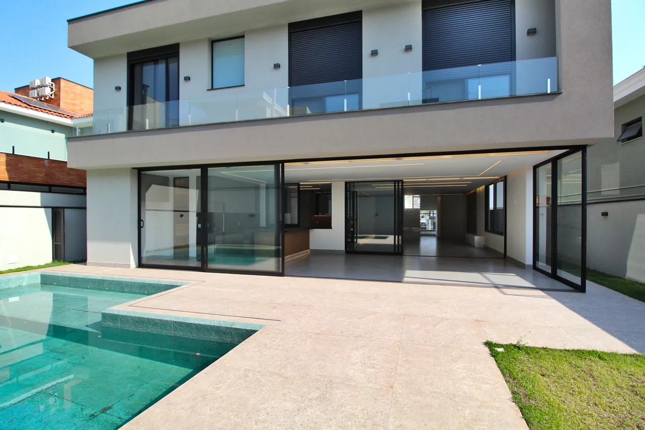 Casa moderna pronta para morar no Alphaville Dom Pedro 2 - Campinas
