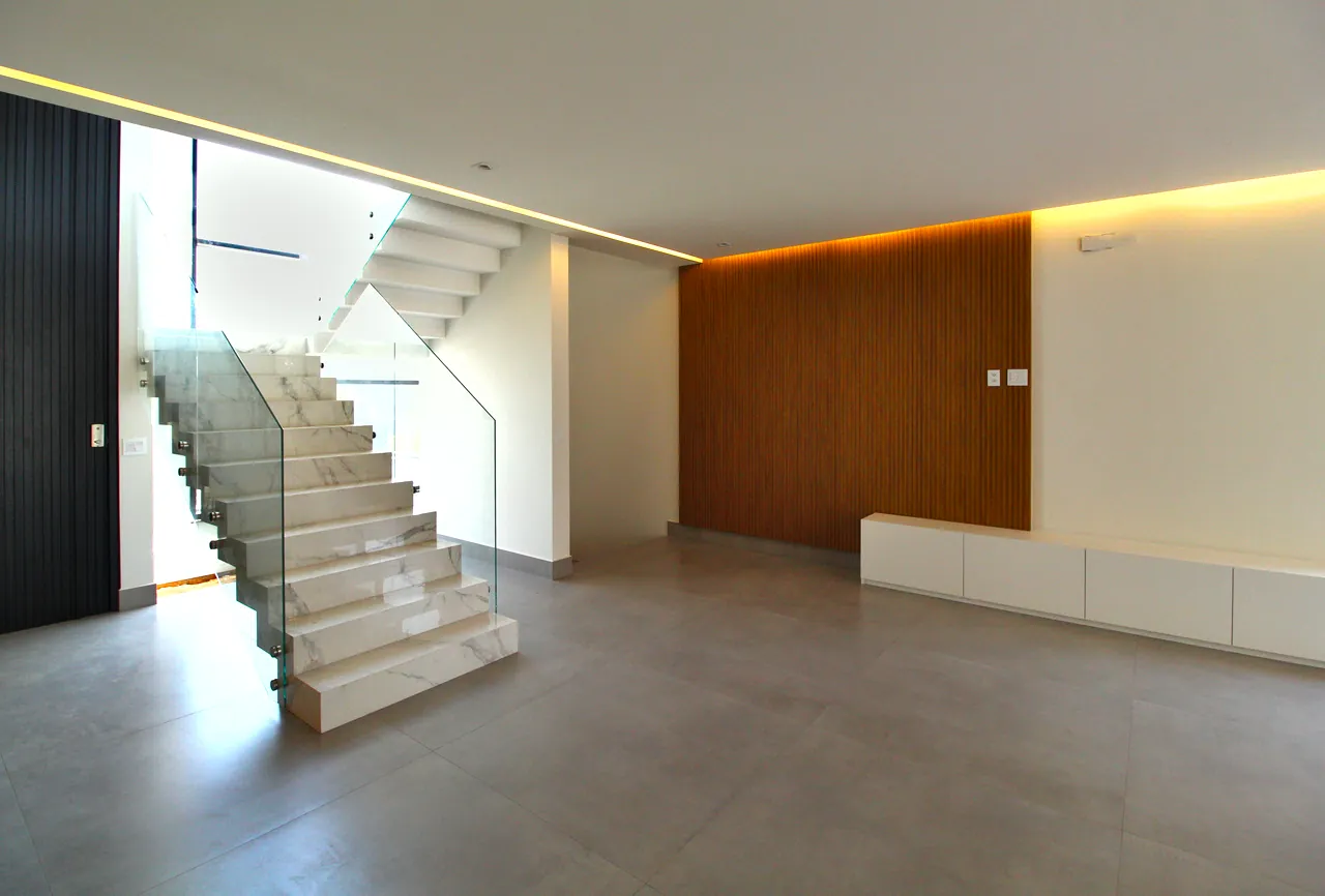 Casa moderna pronta para morar no Alphaville Dom Pedro 2 - Campinas