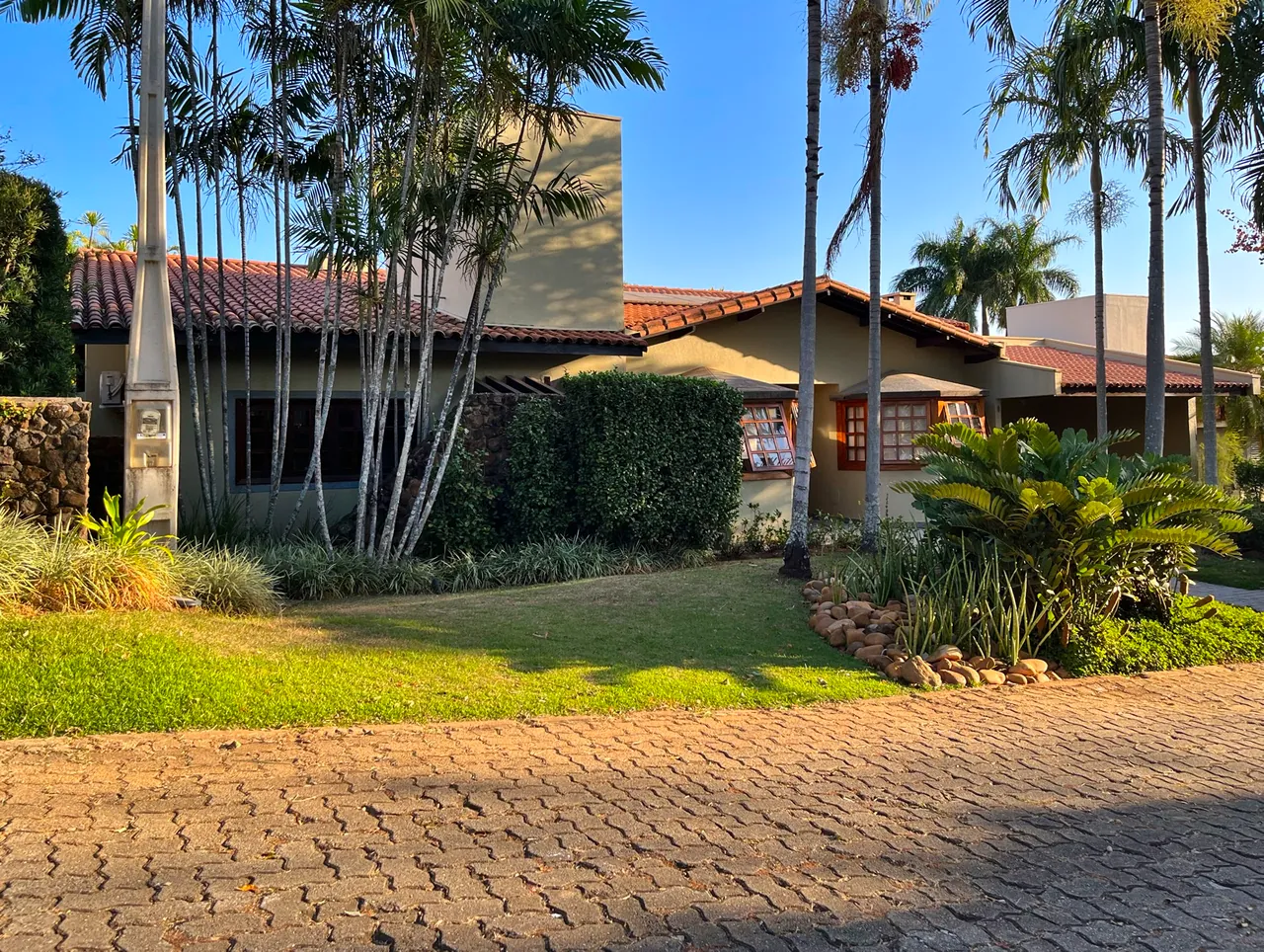 Casa térra alto padrão no condomínio Villaggio Portobello em Campinas