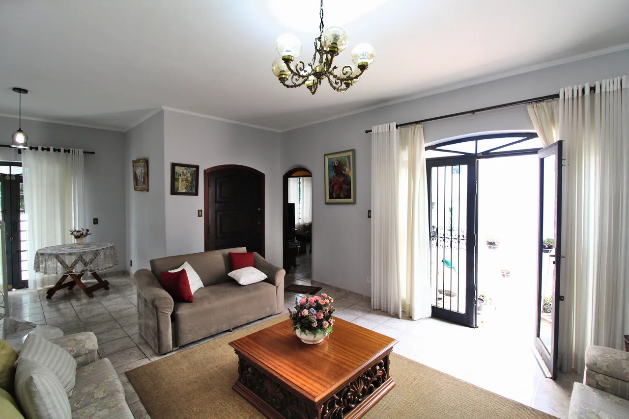 Casa a venda no Guarani