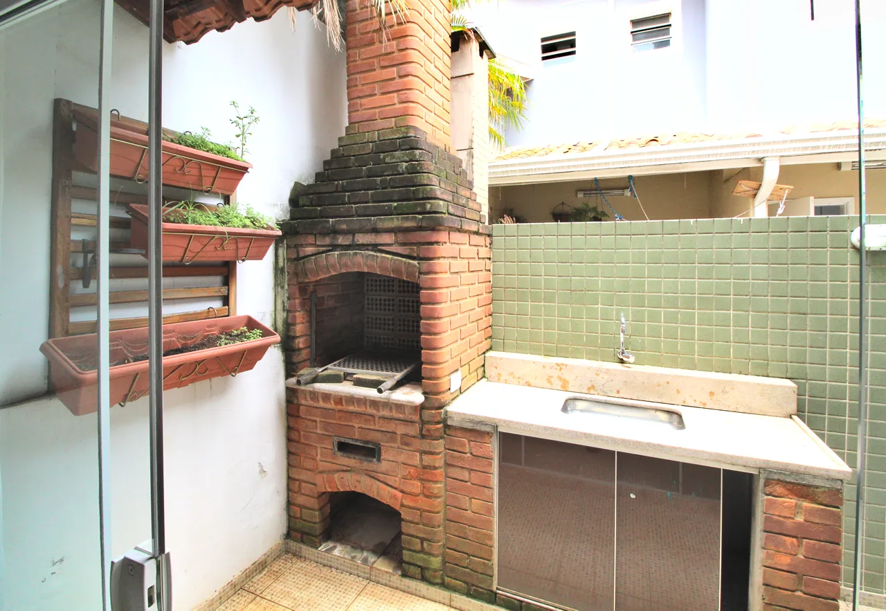 Casa de 3 quartos em condomínio no bairro Mansões Santo Antônio em Campinas