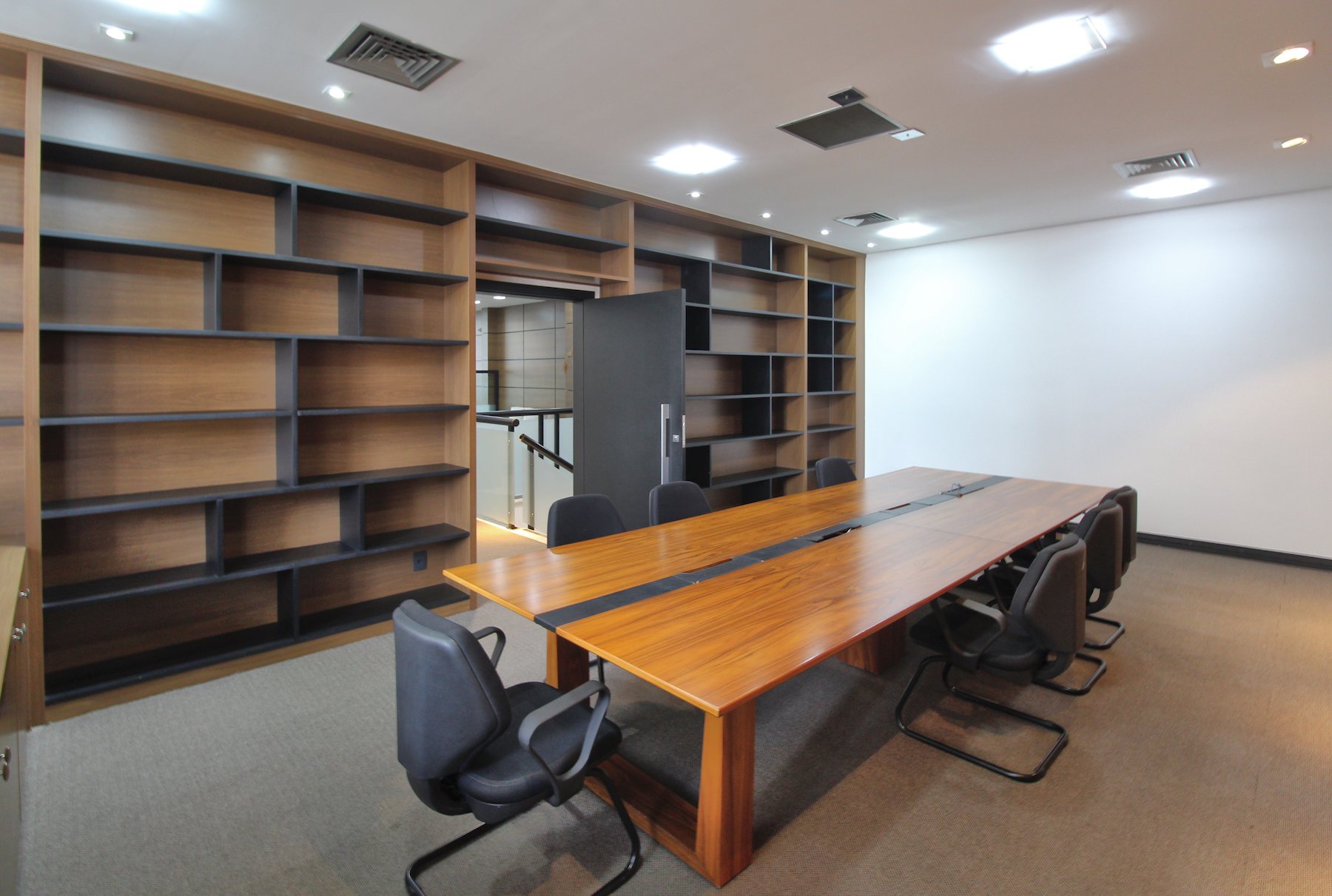 Destaque do Prédio Comercial, Av. Francisco Pereira de Castro, 1073, Jundiaí, SP